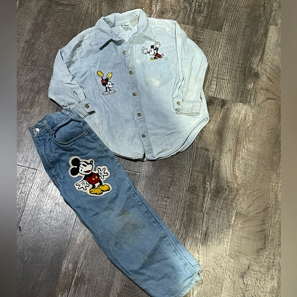 Vintage Disney Light Blue Mickey Mouse Button Down‎ Shirt